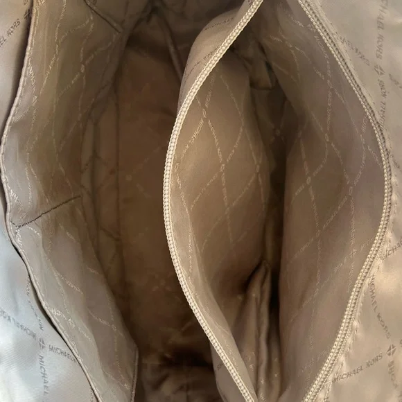 Michael Kors Dark Blue Tote Bag - Picture 8 of 13